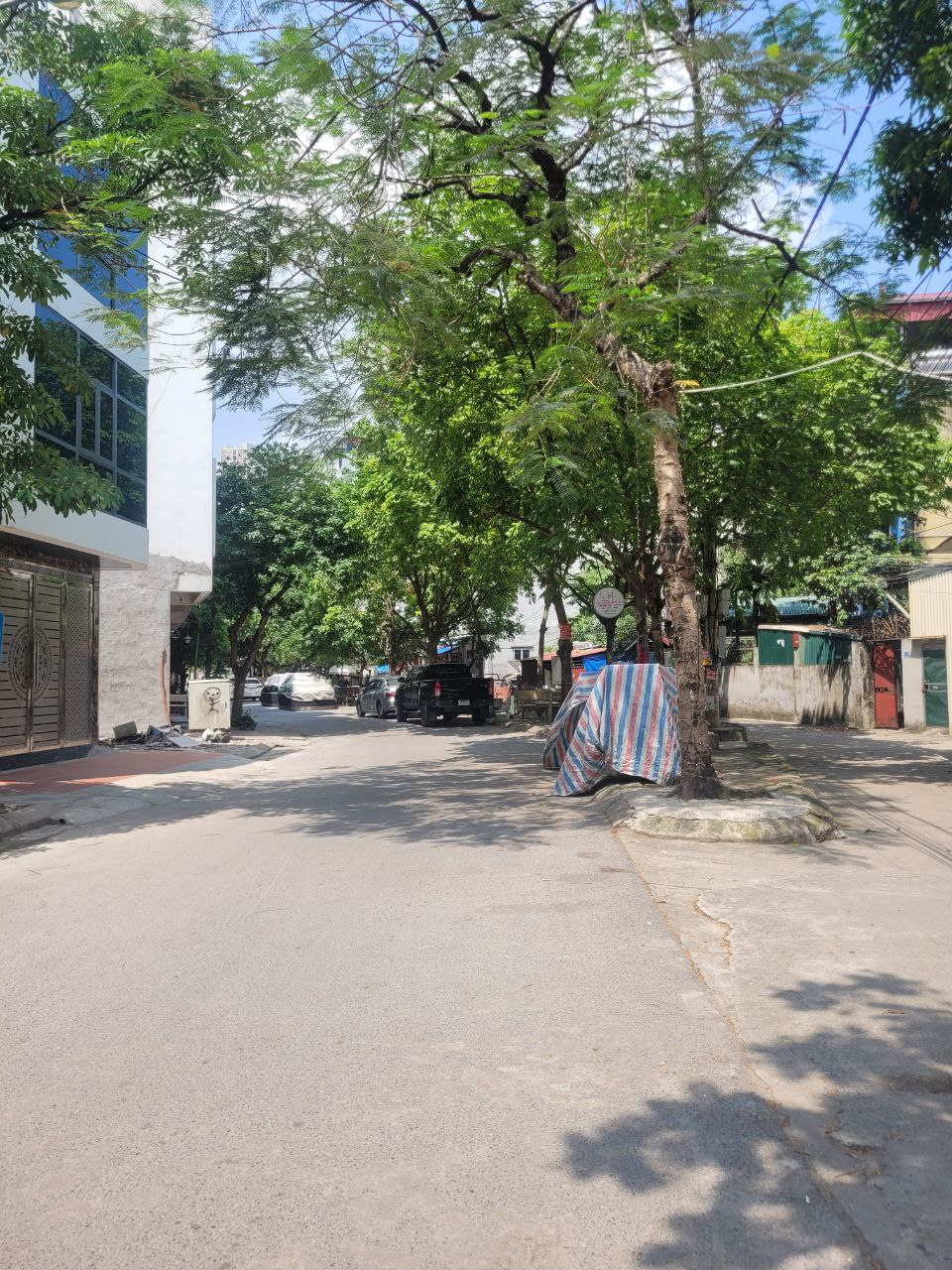 BÁN NHÀ VĂN LA, 2 MẶT TIỀN OTO ĐỖ CỬA, 50M2, 18.X TỶ