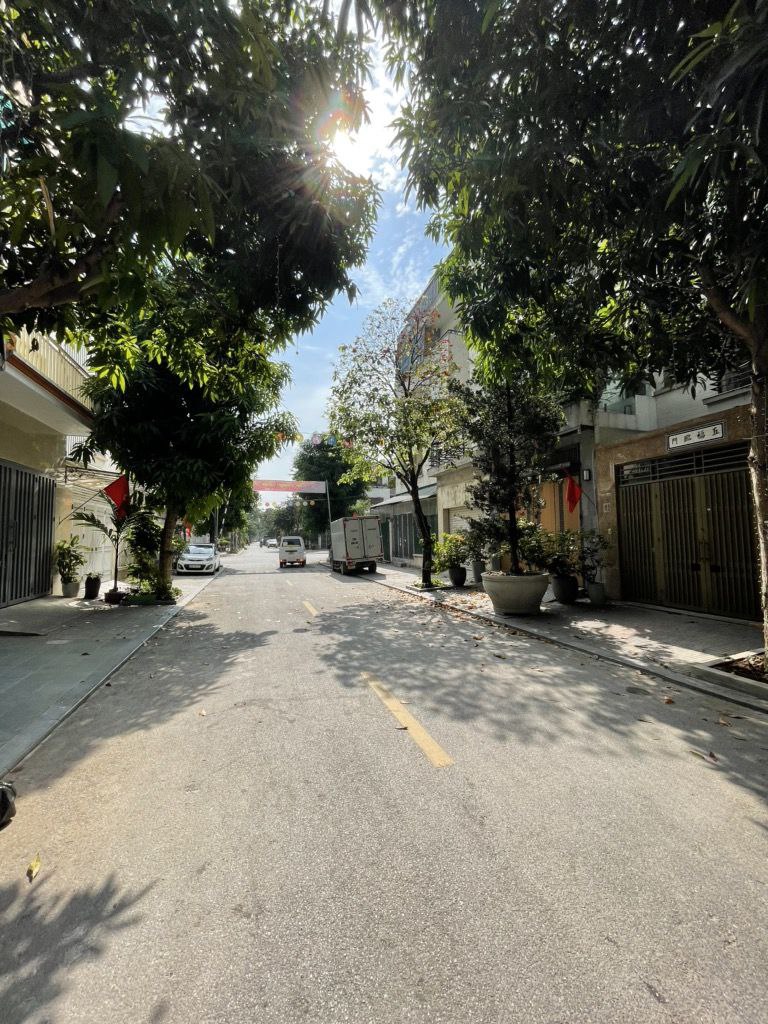 BÁN NHÀ LIỀN KỀ 5 TẦNG TẠI KĐT VĂN PHÚ, HÀ ĐÔNG - FULL NỘI THẤT – 90m2, 20.x TỶ