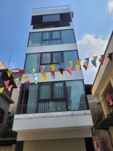 BÁN NHÀ VĂN LA - HÀ ĐÔNG, OTO ĐỖ CỬA, 11 T
