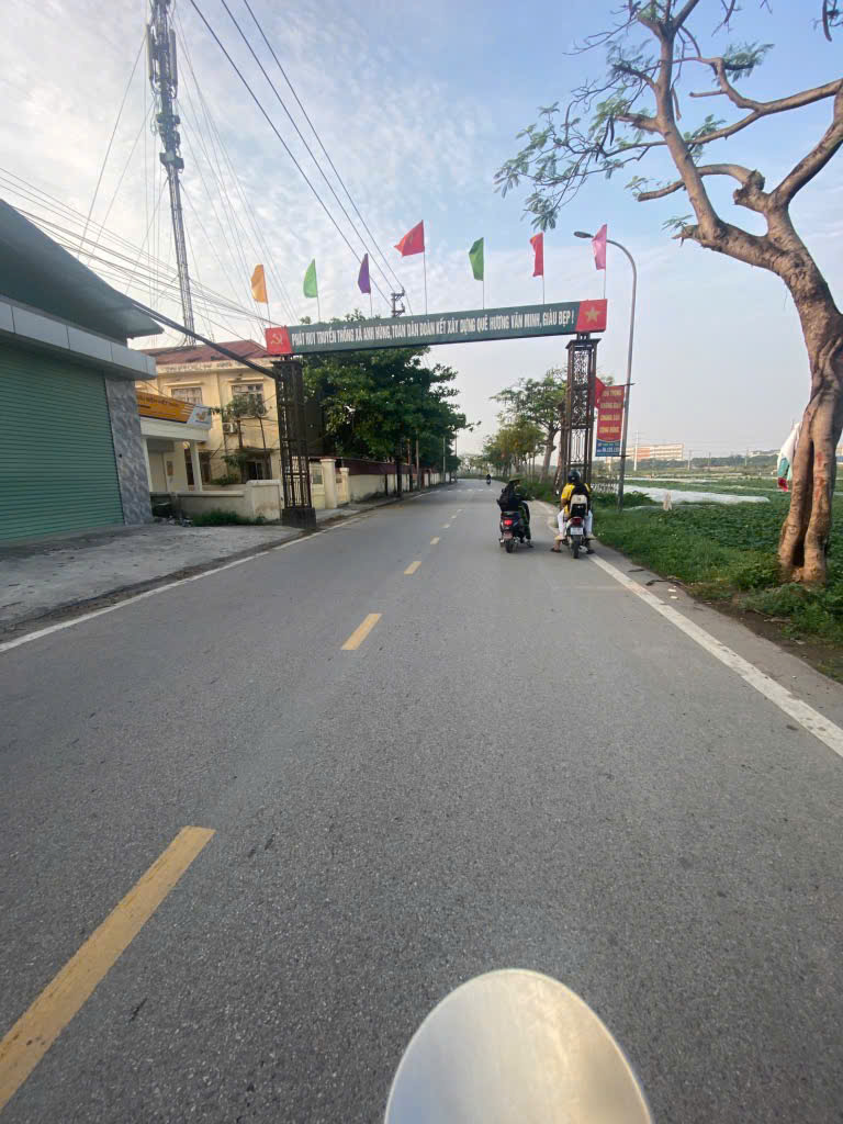 Đất nằm ở Trung tâm xã Tiên Dương - Đông Anh. 77m2 5 tỷ cực rẻ.