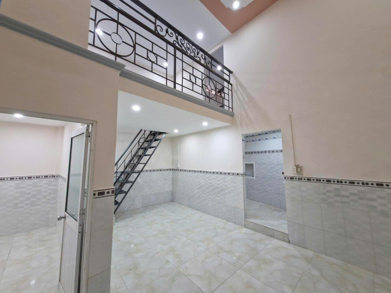 BÁN NHÀ TRUNG TÂM LINH CHIỂU, THỦ ĐỨC