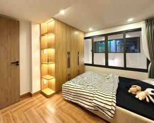 BÁN NHÀ 3 MẶT TIỀN HXH Q.3 5 TẦNG NHÀ MỚI 1 ĐỜI CHỦ XÂY, NỘI THẤT CAO CẤP HOÀN CÔNG ĐỦ - SÁT MẶT TIỀN.