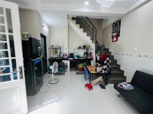 BÁN NHÀ GẤP GIẢM MẠNH 200TR, CHO THUÊ HAY KINH DOANH ĐỀU ĐƯỢC, GẦN PHẠM VĂN ĐỒNG NHỈNH 3TỶ