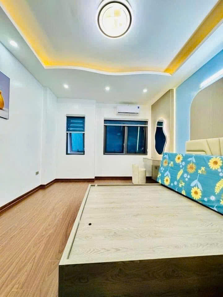 NHÀ ĐẸP LUNG LINH - FULL NỘI THẤT VIP - 3 NGỦ Ở NGAY chỉ 5,7 tỷ