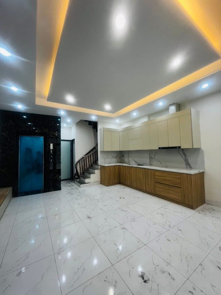 Bán nhà Lê Trọng Tấn