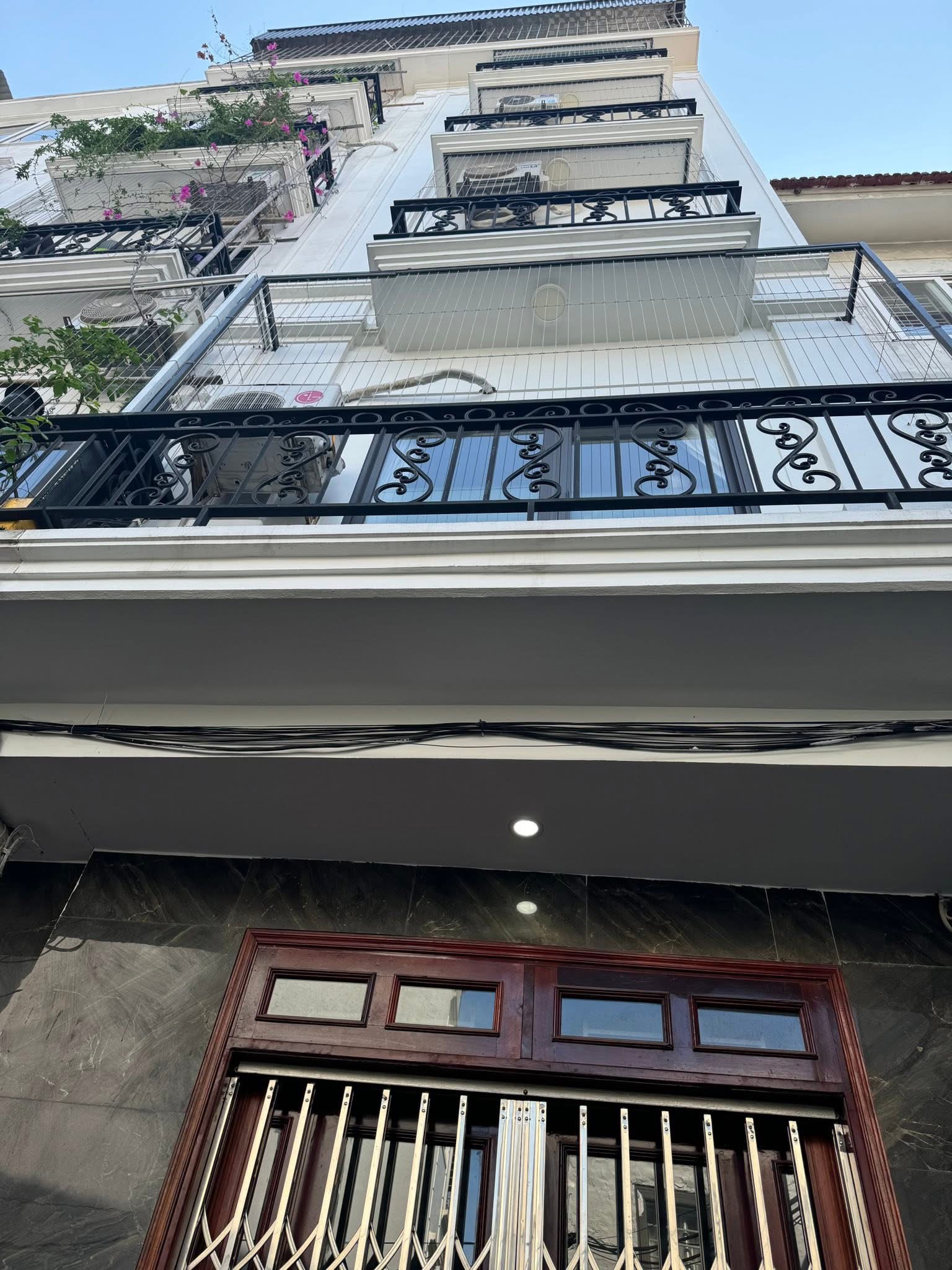 Bán nhà Lê Trọng Tấn