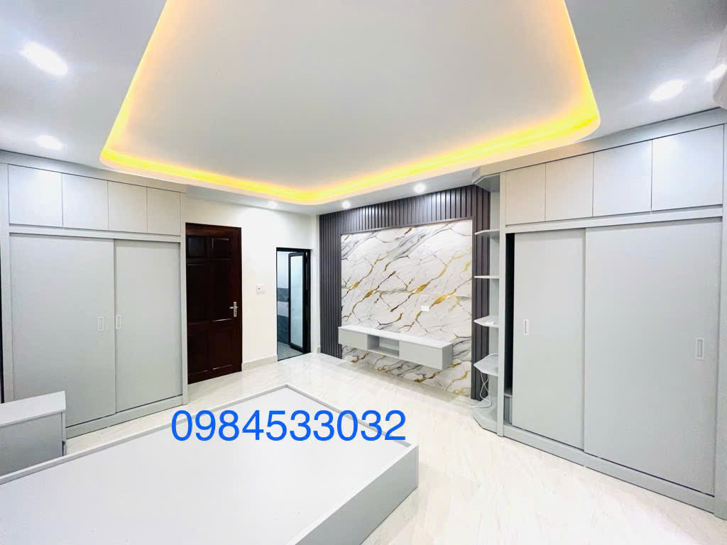 Trung Tâm Hà Đông Nhà Mới Kính Koong