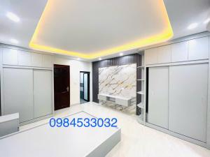Trung Tâm Hà Đông Nhà Mới Kính Koong