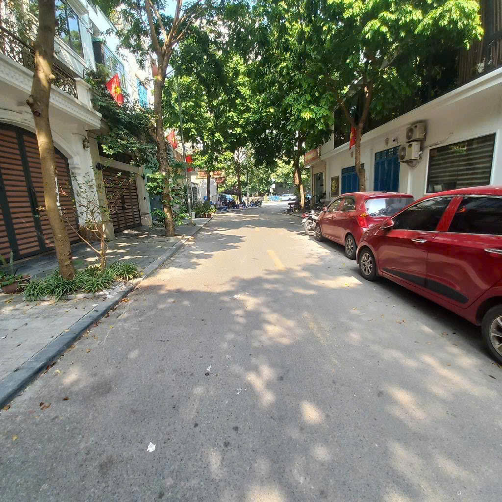 KĐT VĂN PHÚ - PHÂN LÔ Ô TÔ - KHU VỰC HIẾM NHÀ BÁN- CĂN MÀ KHU VỰC HIẾM NHÀ MẶT TIỀN 5M -