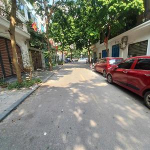KĐT VĂN PHÚ - PHÂN LÔ Ô TÔ - KHU VỰC HIẾM NHÀ BÁN- CĂN MÀ KHU VỰC HIẾM NHÀ MẶT TIỀN 5M -