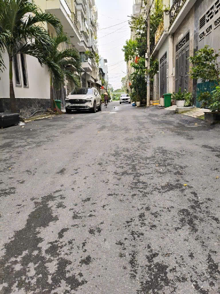 NHÀ NGUYỄN ẢNH THỦ Q12