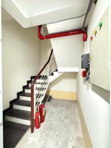 NHÀ 3 TẦNG MỚI TINH NGAY CHỢ HIỆP THÀNH - NGANG 5M - KHU NHÀ CAO TẦNG DÂN TRÍ CAO - HẺM 6M - 5.1 TỶ