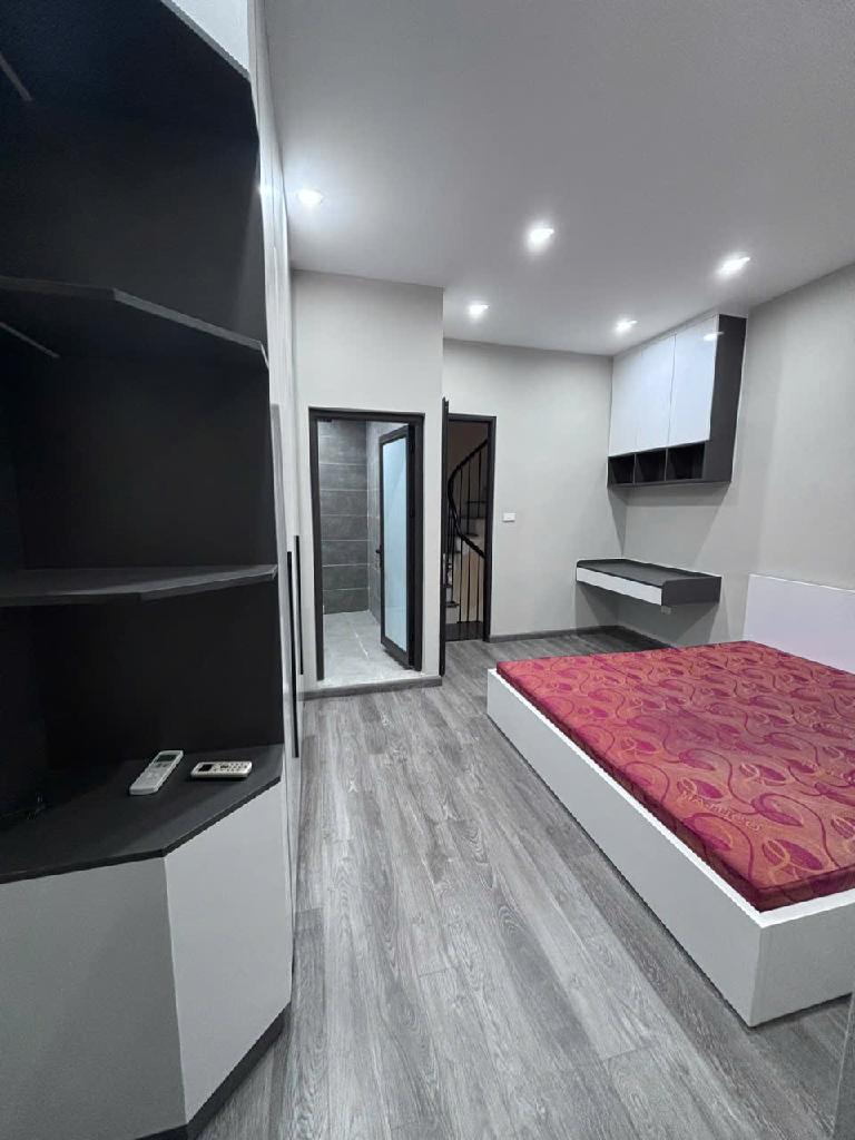 SIÊU PHẨM HOA HẬU ĐỘI CẤN, 10 BƯỚC RA MẶT PHỐ