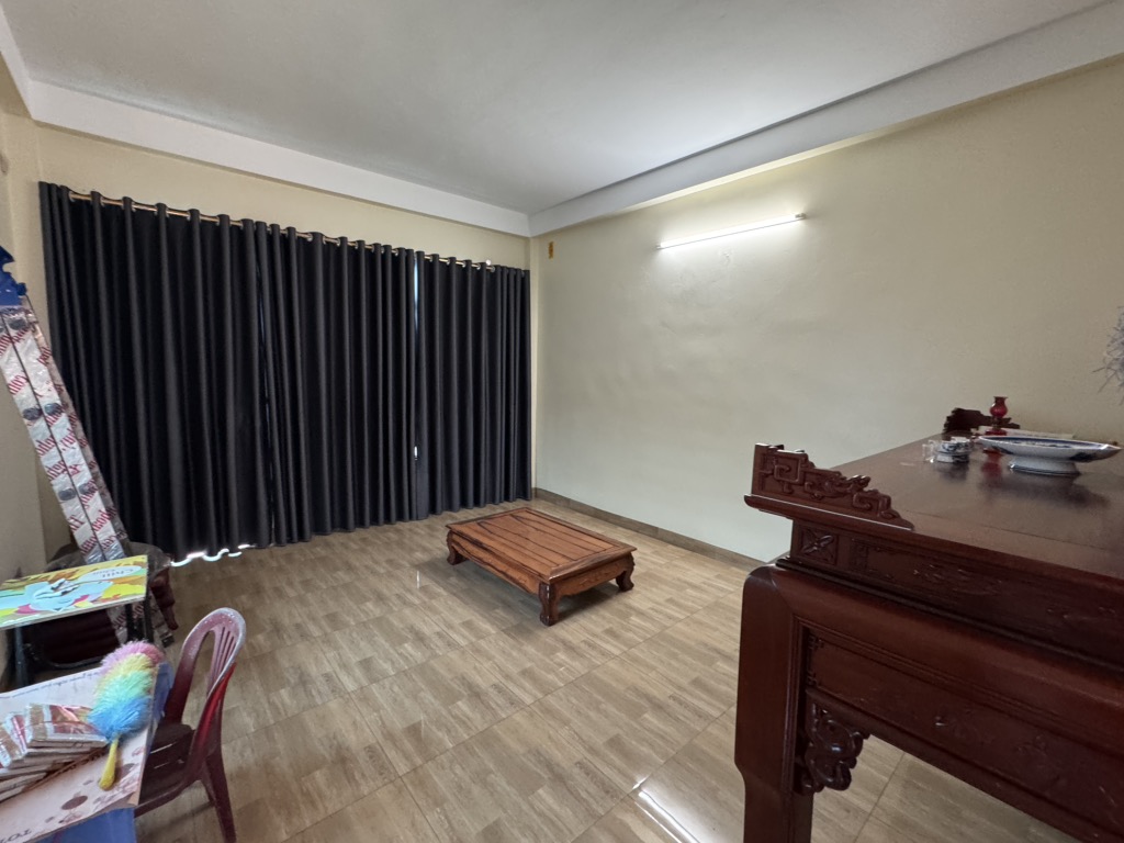 CĂN 3 TẦNG MỚI ĐẸP- THIẾT KẾ HIỆN ĐẠI- ĐƯỜNG THÔNG OTO - CÁCH ĐƯỜNG VÕ VĂN KIỆT 50M, GIÁ TỐT.