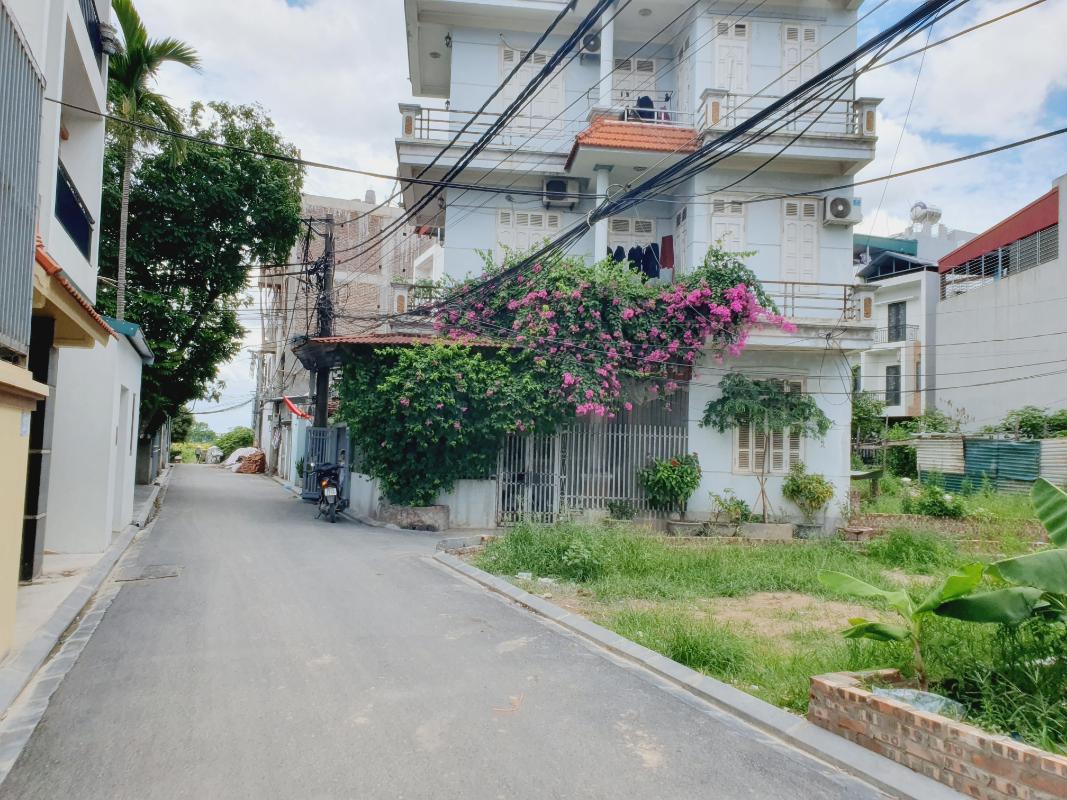 Bán lô góc 70m full thổ cư KD, oto tránh, bờ kênh Sáp Mai VÕNG LA.