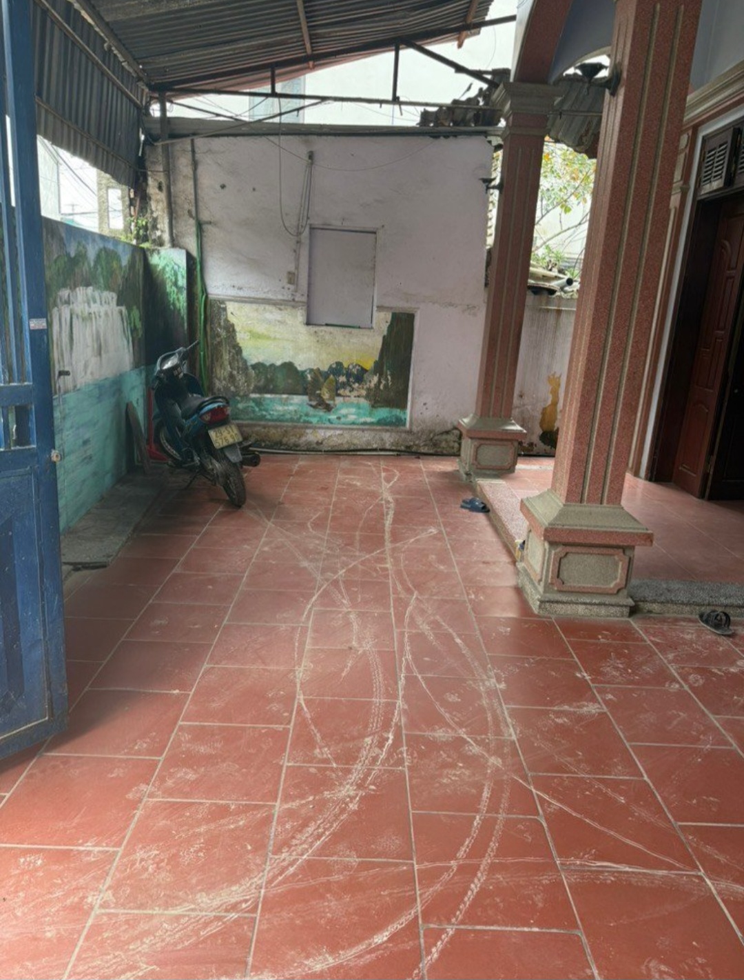 Bán nhà 135m2 đất 3tầng oto vào, điểm cuối cầu Tứ Liên, giá rẻ