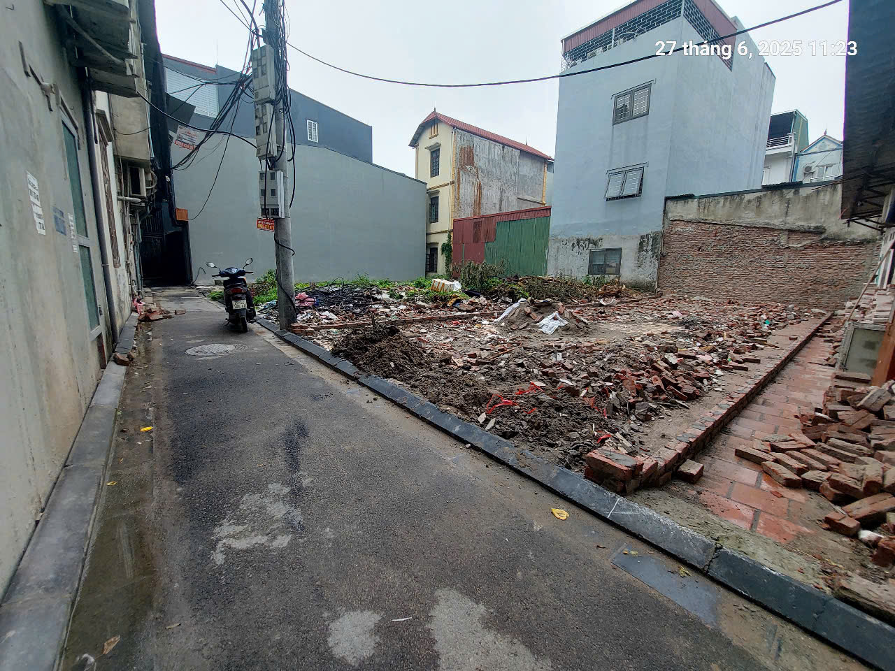 Bán đất phố Kim Chung, Đông Anh 87m2, MT 5m5 sát chợ, oto vào giá rẻ.