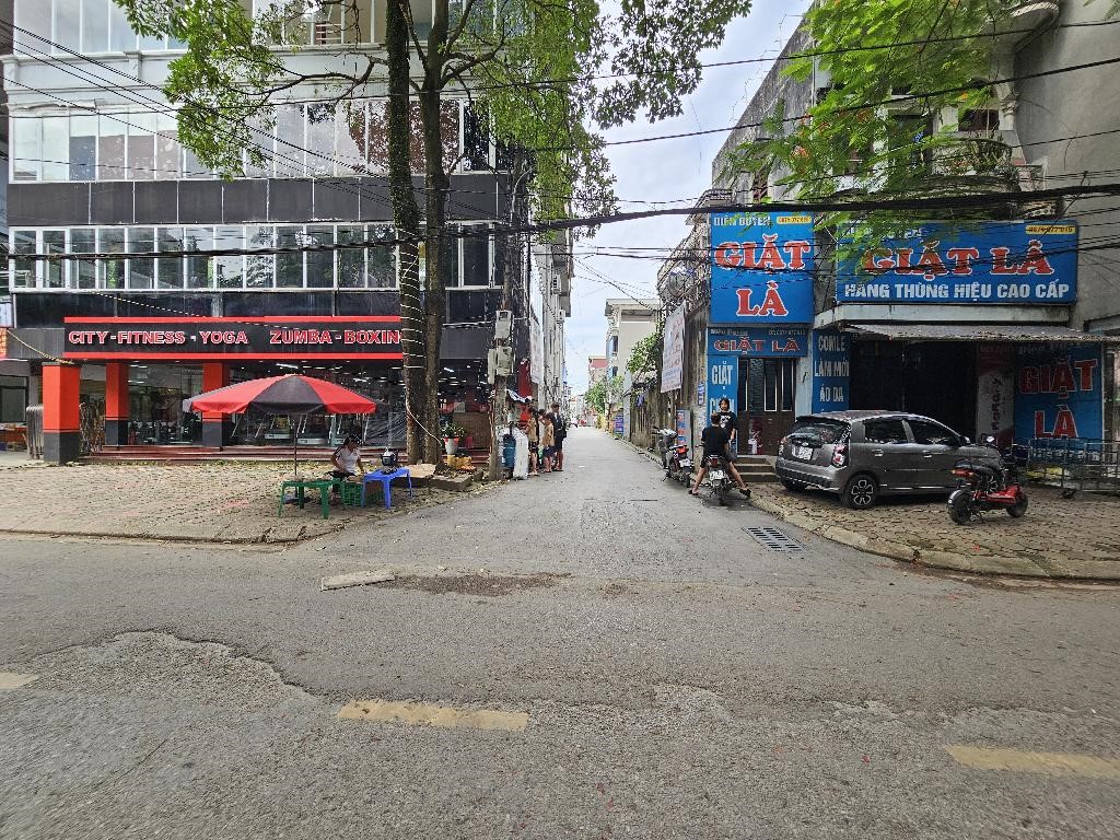 NHÀ MẶT PHỐ KD, KHU PHỐ ĐÔNG VUI SẦM UẤT BẬC NHẤT ĐÔNG ANH, GIÁ MỀM.