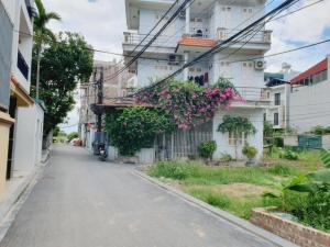 Bán lô góc 70m full thổ cư KD, oto tránh, bờ kênh Sáp Mai VÕNG LA.