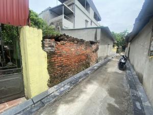 65m ĐẦU NGÕ THÔNG 20m GẦN BÌA LÀNG OTO VÀO, KHÔNG QH, GIÁ RẺ.