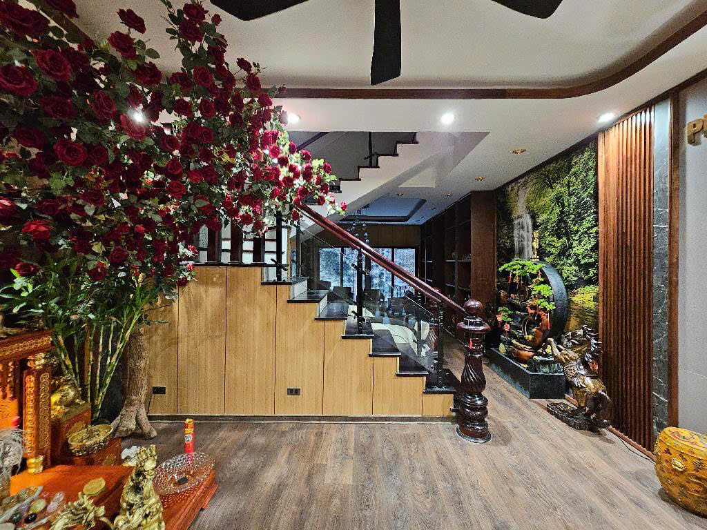 Lô đất cực đẹp-70m2 tại Vân Trì. Ô tô vào tận đất-tránh nhau thoải mái. Hơn 5tỷ