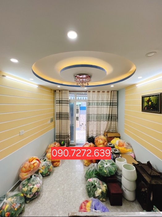 Nhà hẻm Quận 4