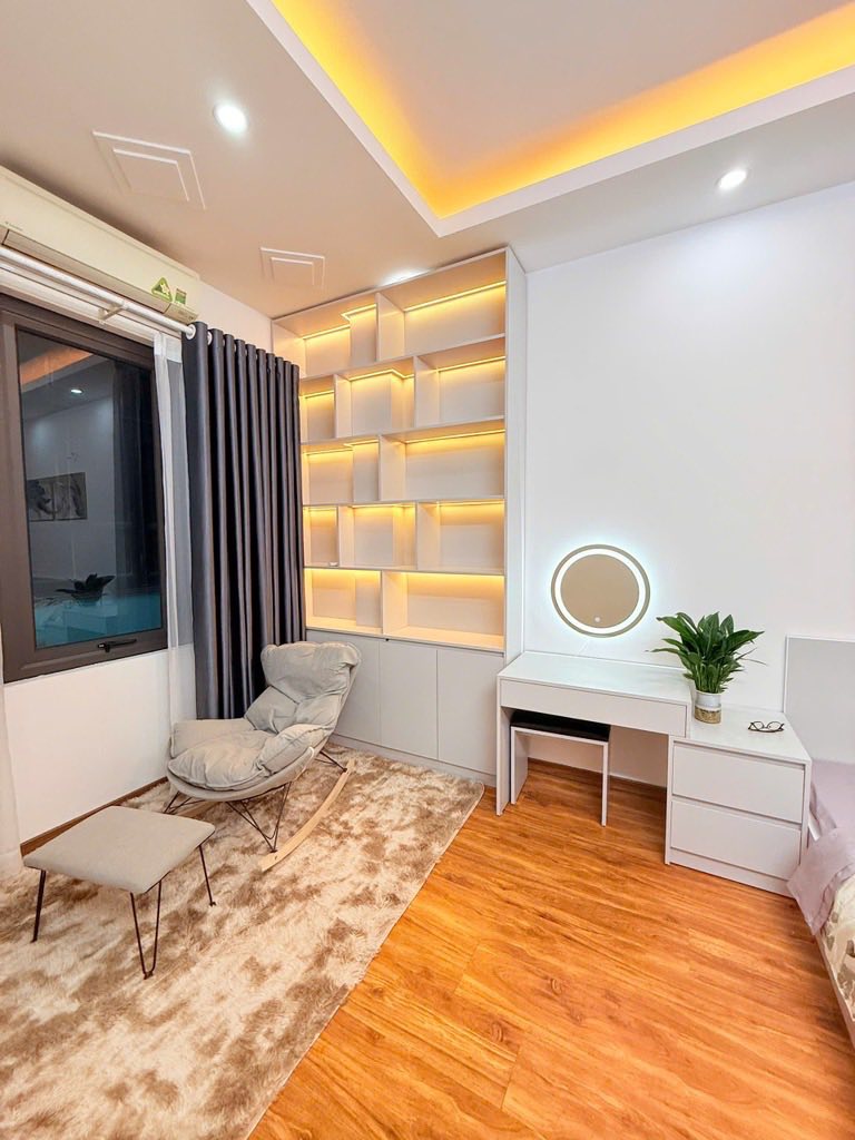 NHÀ 44M GẦN HỒ ĐỀN LỪ CHỈ NHỈNH 7 TỶ