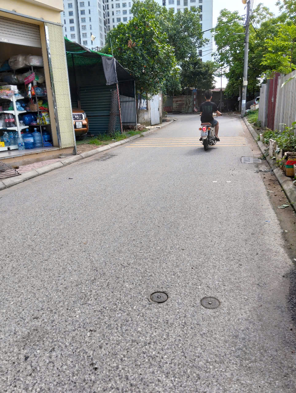 Bán nhà riêng đường Gia Quất, Long Biên, 56m2, Cấp 4, 4,65 Tỷ, MT 4,1m, Mua về ở luôn
