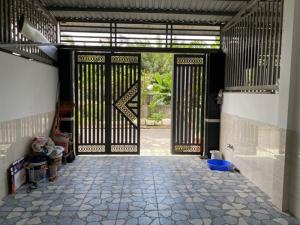 Nhà Đẹp Giá Tốt – Gần Quốc Lộ 13 – Vào Ở Ngay