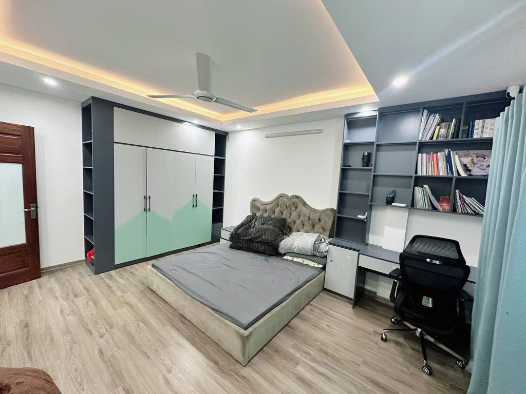 Hàng hiếm ngõ 553 Lạc Long Quân - Đẹp lung linh - Full nội thất tiền tỷ - ngõ nông gần phố giá chỉ 8,65 tỷ