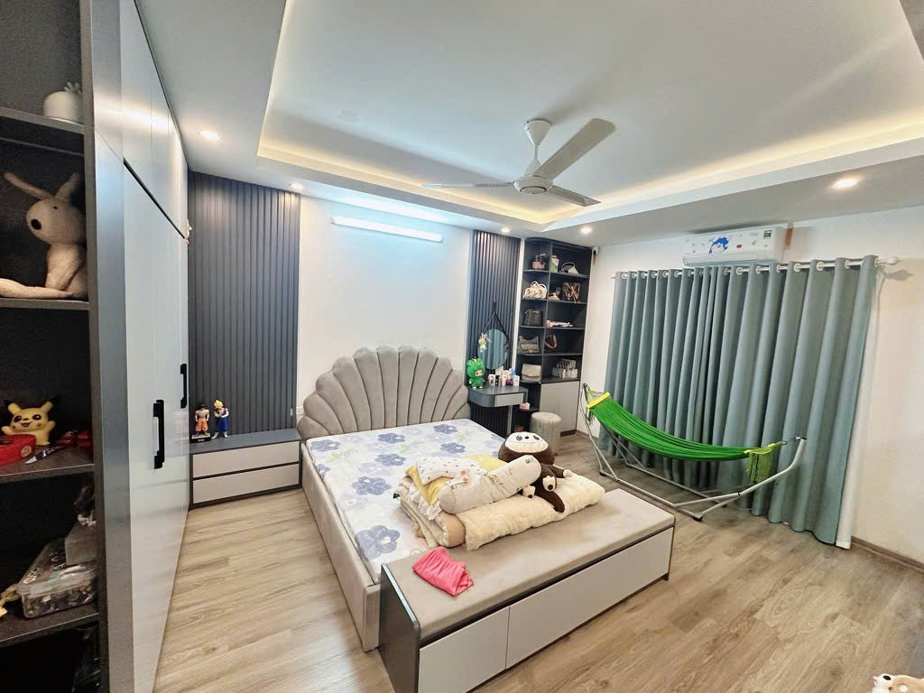 Hàng hiếm ngõ 553 Lạc Long Quân - Đẹp lung linh - Full nội thất tiền tỷ - ngõ nông gần phố giá chỉ 8,65 tỷ
