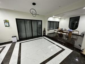 Siêu phẩm biệt thự mini tại phố An Dương - khu F361 - mặt ngõ - ô tô tránh - an ninh dân trí cao - 156m2 - chỉ 18,9 tỷ