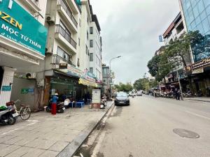NHÀ LẠC LONG QUÂN XÂY CHẮC CHẮN - LÔ GÓC -OTO TRÁNH - KINH DOANH ĐỈNH - 71M2 GIÁ NHỈNH 16 TỶ