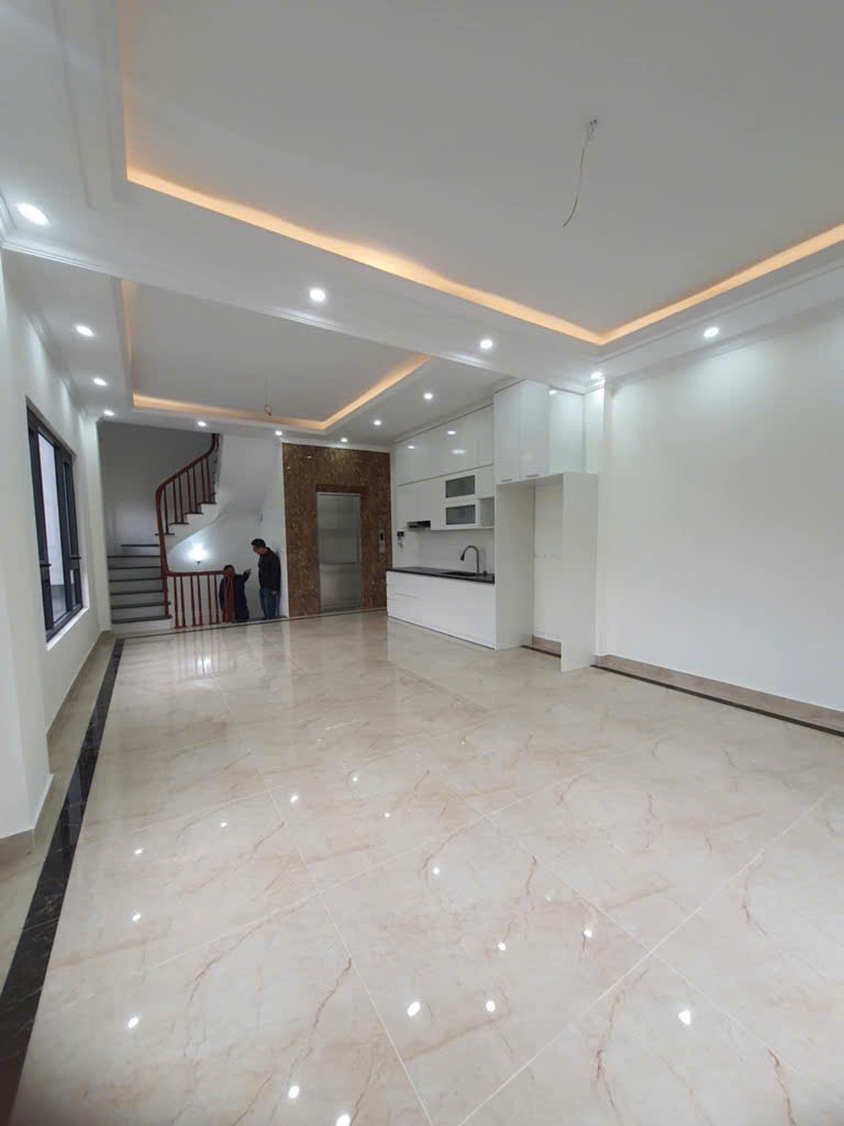 PHAN ĐÌNH GIÓT - 5 TÂNG - THANG MÁY - Ô TÔ NGỦ TRONG NHÀ- NHỈNH 13 TỶ