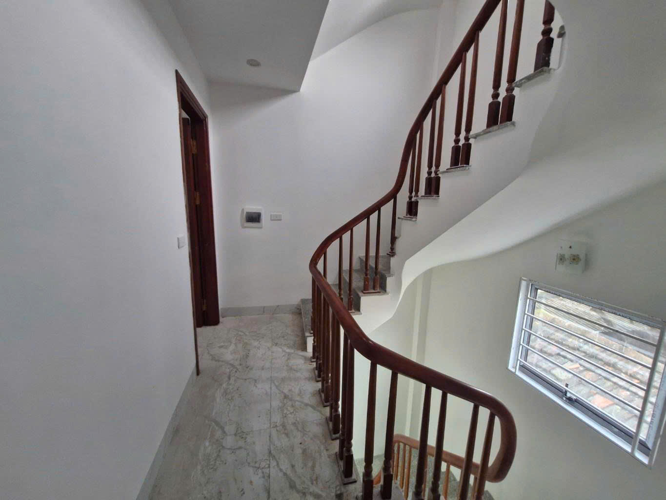 BIÊN GIANG - HÀ ĐÔNG | 32M2 - NGÕ THÔNG - NHÀ ĐẸP GIÁ CHỈ 4 TỶ!