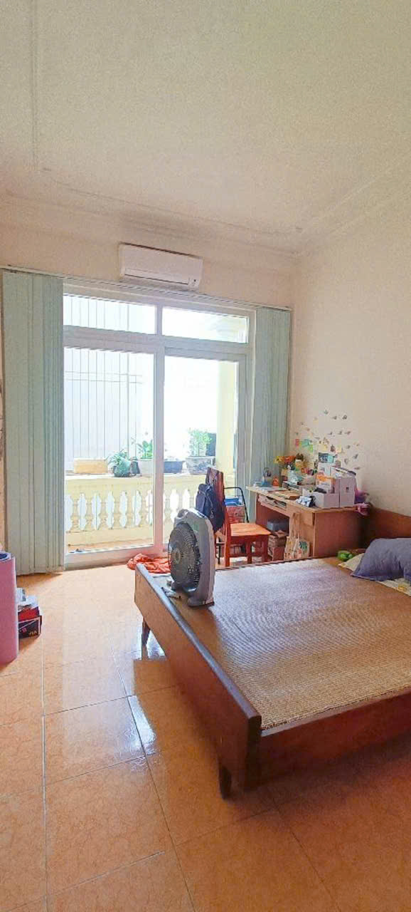 nhà đất hoàng mai