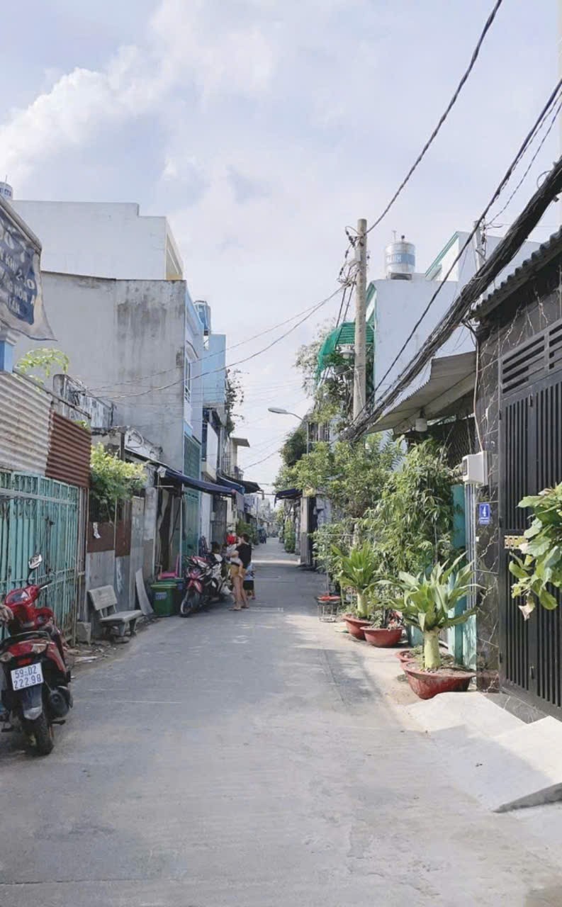 Chính chủ bán căn nhà 40m 2tầng 3ty990