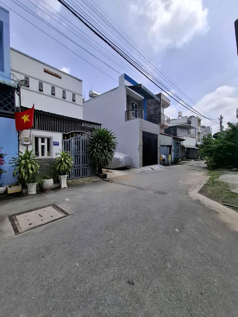 Bán 70m2 đất full thổ cư, Nguyêmx Duy Trinh, Quận 9 giá 3,05 tỷ