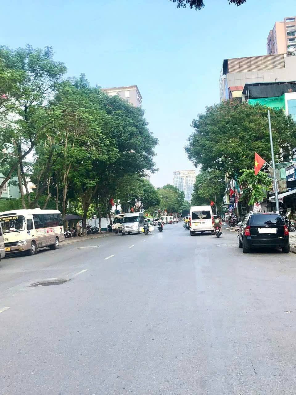 Bán nhà 3 Tầng, 57m2, HXH, Quận 2 giá 4,9 tỷ