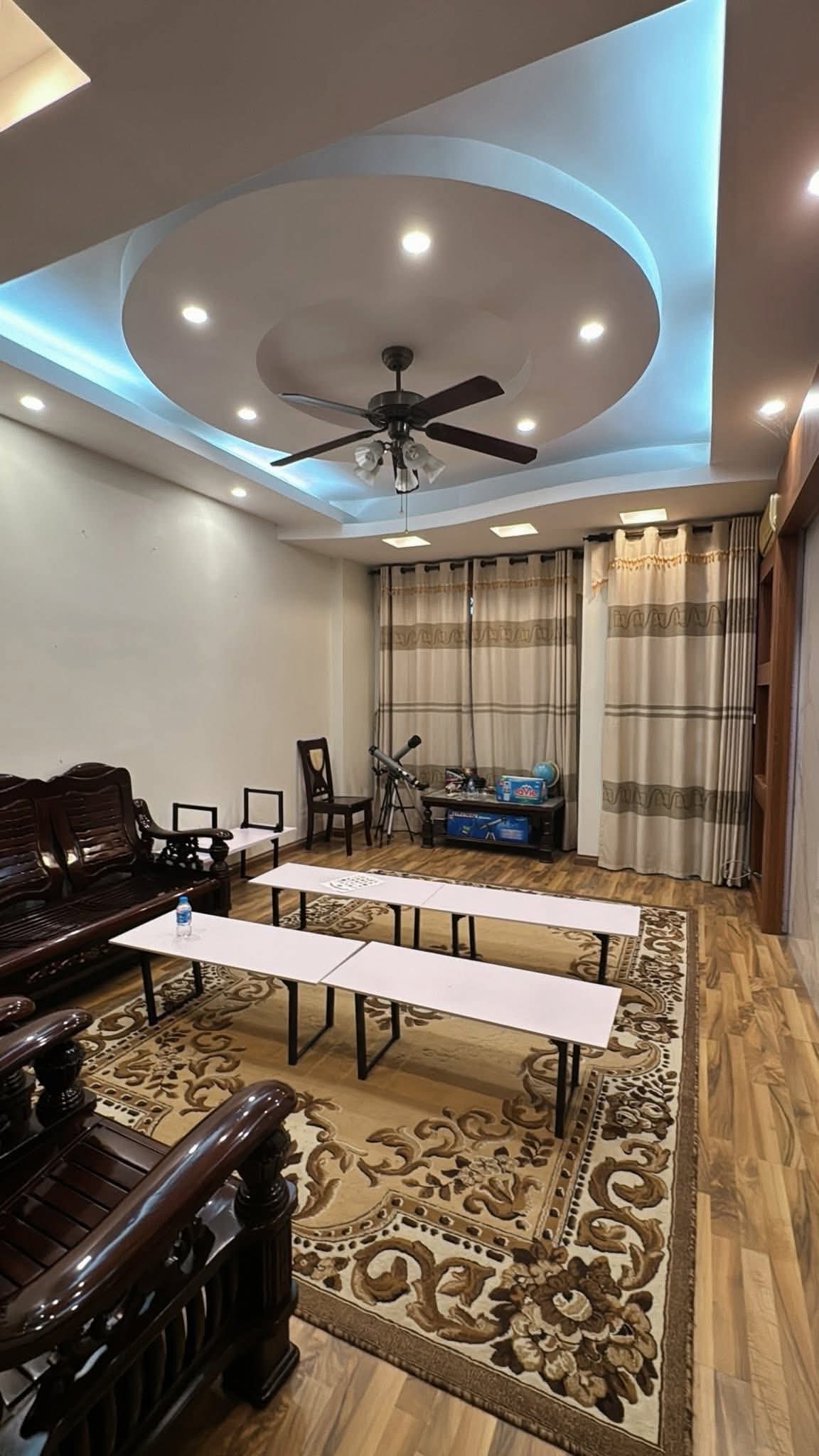 Nhà 4 Tầng, HXH 10m, Lê Văn Thịnh ,Quận 2 giá 4,9 Tỷ