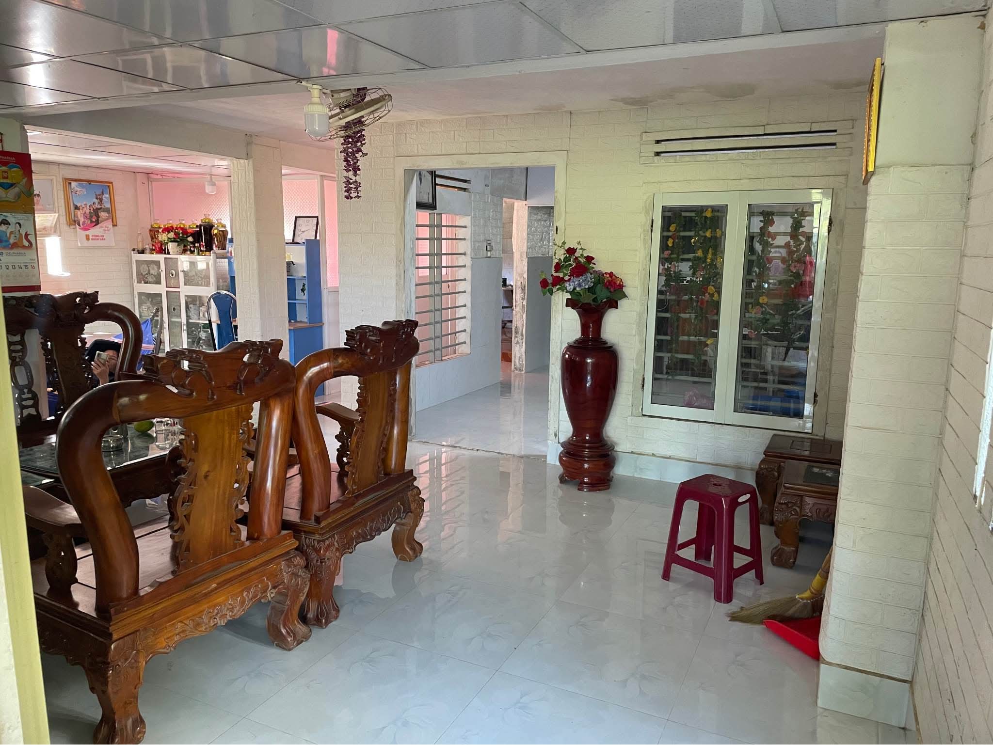 Nhà đẹp 75m2, 3 PN, Kề Vinhome Quận 9, giá 2,99 tỷ