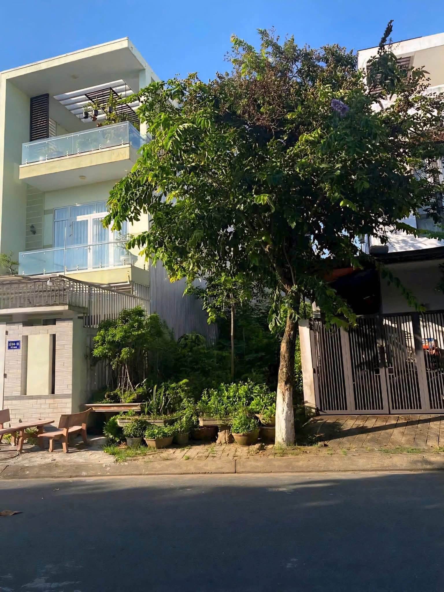 Ngộp bank-Đất thổ cư Phú Hữu, Quận 9, sổ riêng giá 2,75 Tỷ