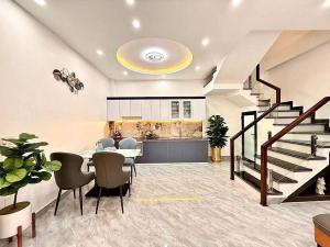 Bán nhà 3 Tầng, 57m2, HXH, Quận 2 giá 4,9 tỷ