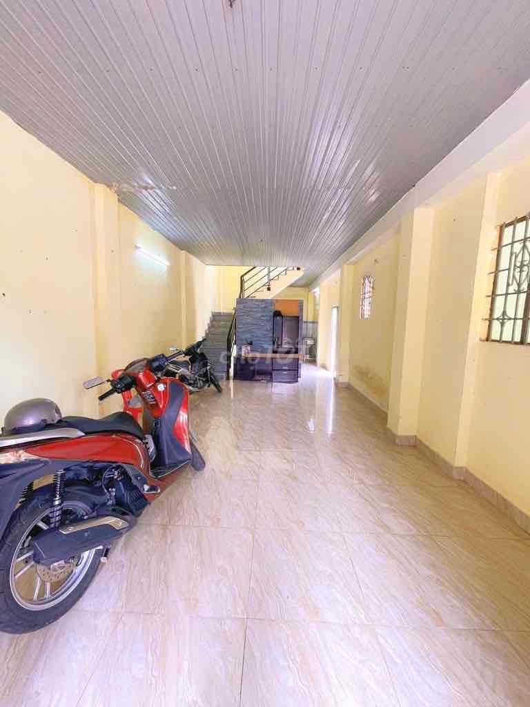 Nhà cấp 4, 2 mặt tiền Linh trung, Thủ đức, Hcm