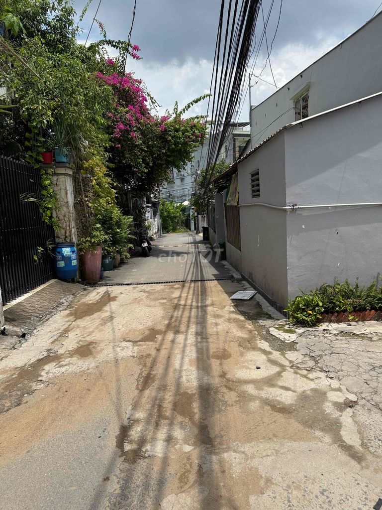 Nhà siêu phẩm lô góc ngay cạnh Khu CN cao quận 9, Hcm