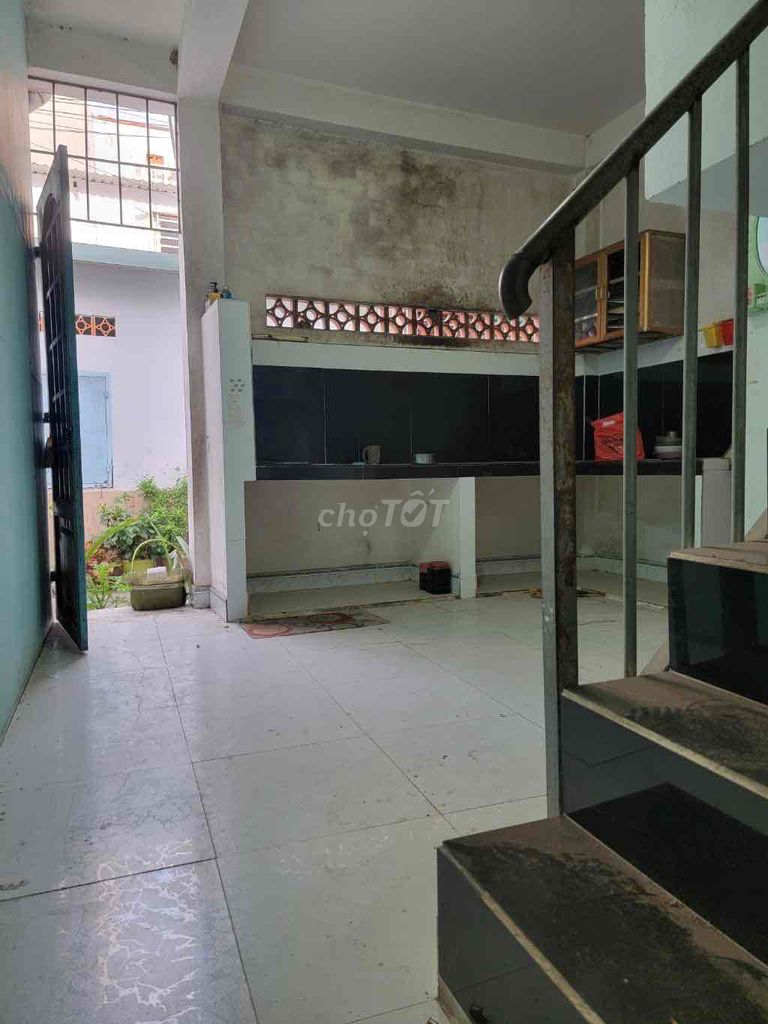 Nhà 2 mặt tiền hẻm ô tô gần Khu CN cao quận 9, Hcm