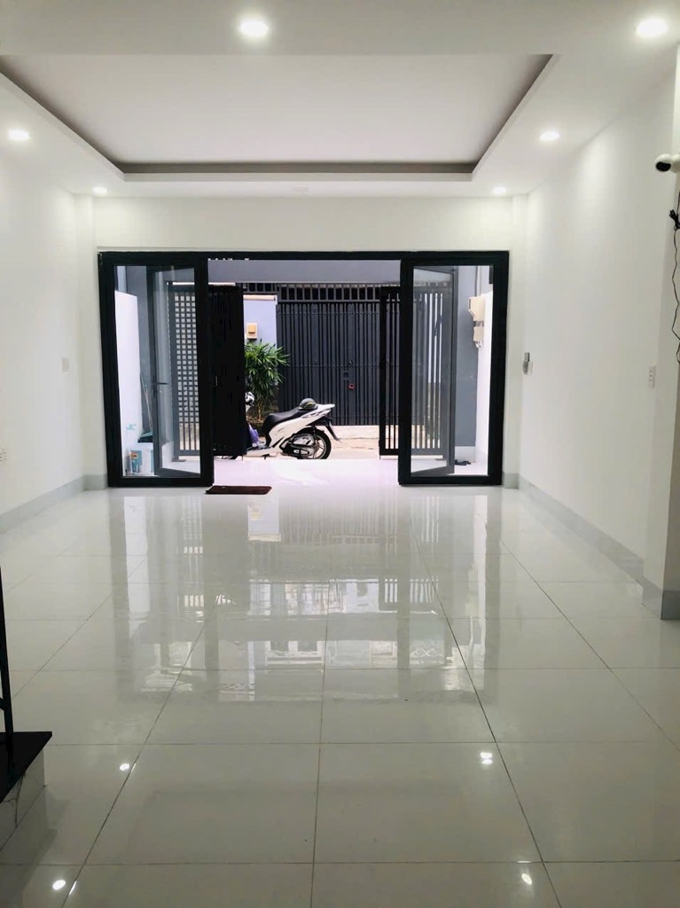 Nhà mới xây 3 tầng Nguyễn Thị Tư, Phú Hữu, Q9 cũ