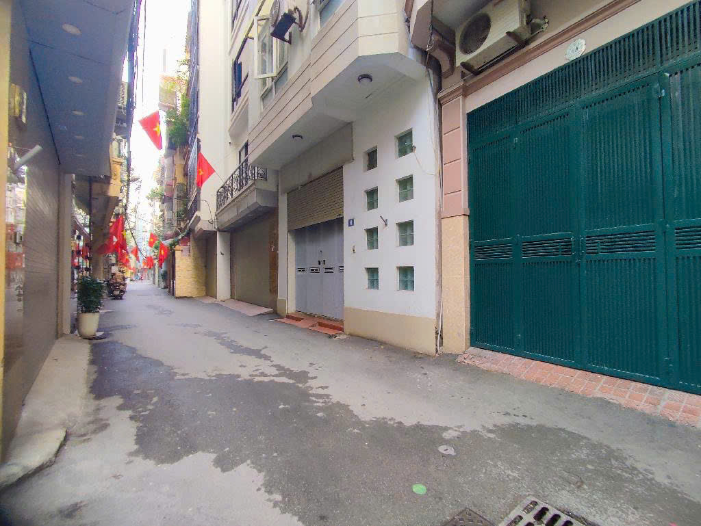 CẤN BÁN GẤP NHÀ PHỐ KHƯƠNG ĐÌNH DT 55M GIÁ 7,89 TỶ.