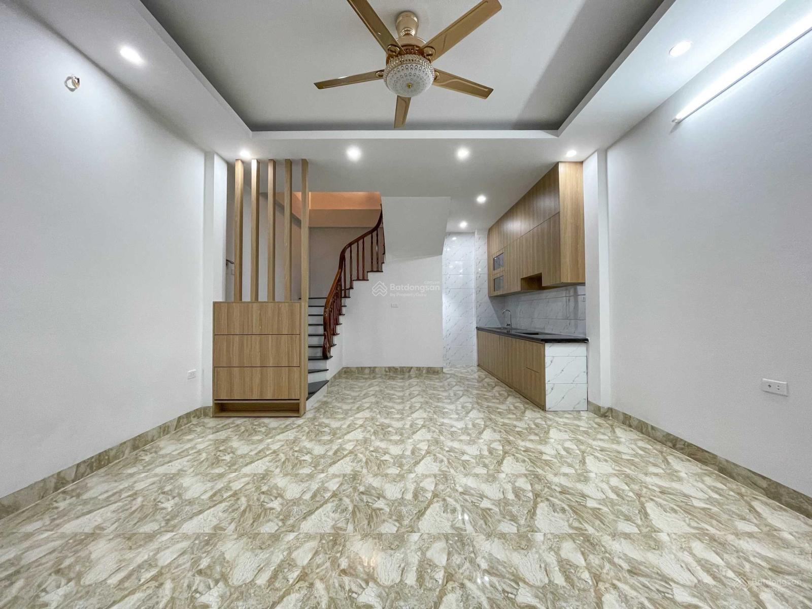 Bán nhà Miêu Nha - Tây Mỗ, 32m2 x 5 tầng, đường ôtô cách 20m, giá 4.75 tỷ