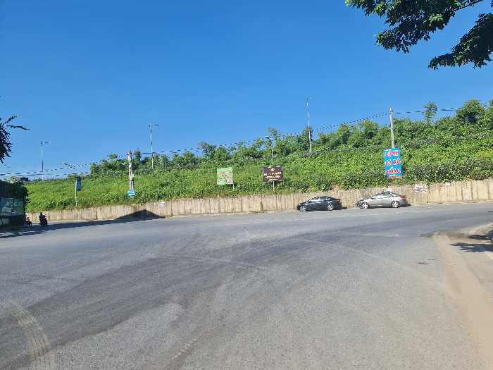 Đất kiêu kỵ 120m2 giá 5 tỷ 6 an cư lạc nghiệp